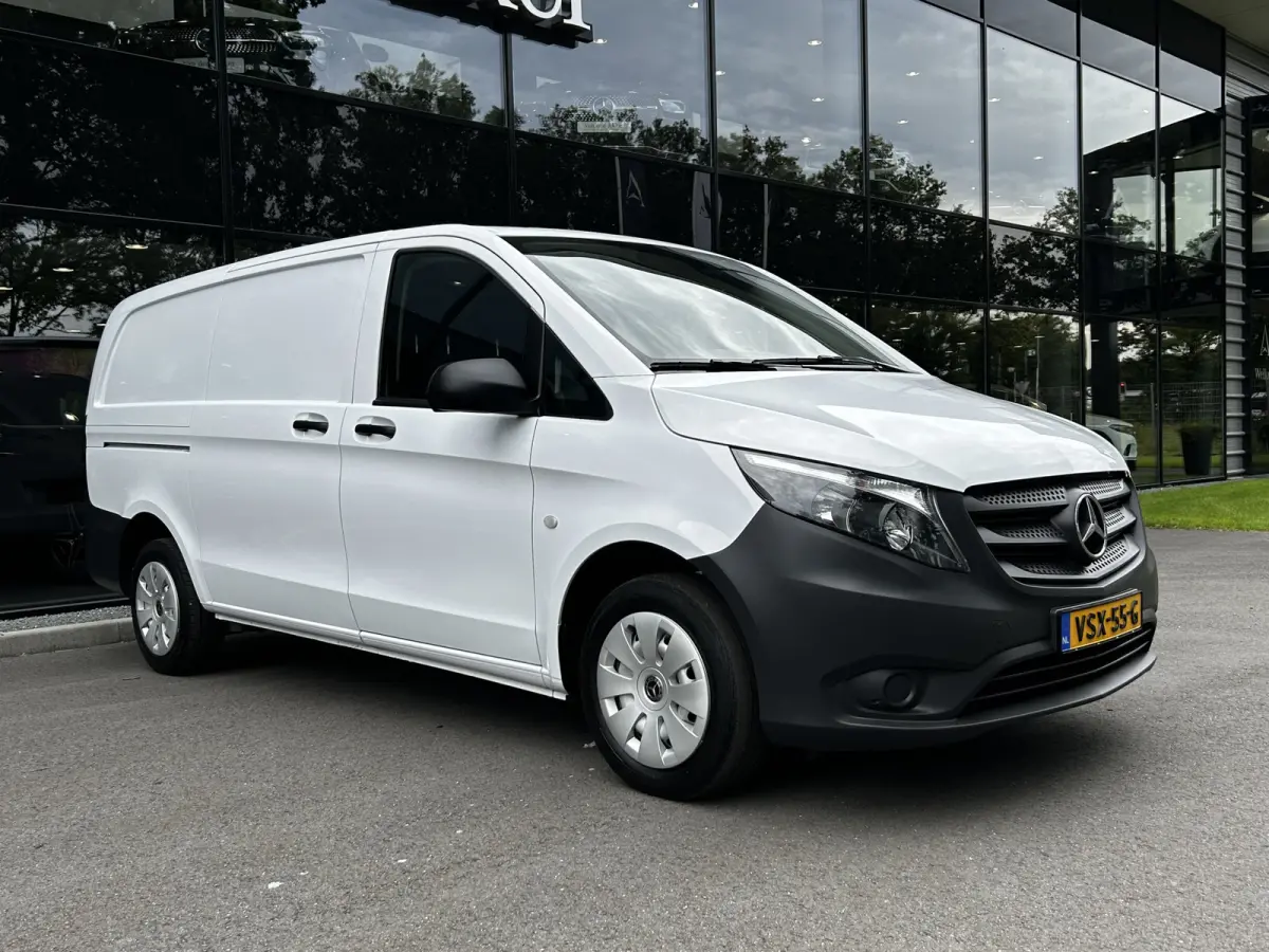 110 CDI L2 Lang RWD // RIJKLAAR // Airco // Achterklep // 6 mnd Garantie // 2.000kg // Bank // Radio // CV // Betimmering // Wieldoppen