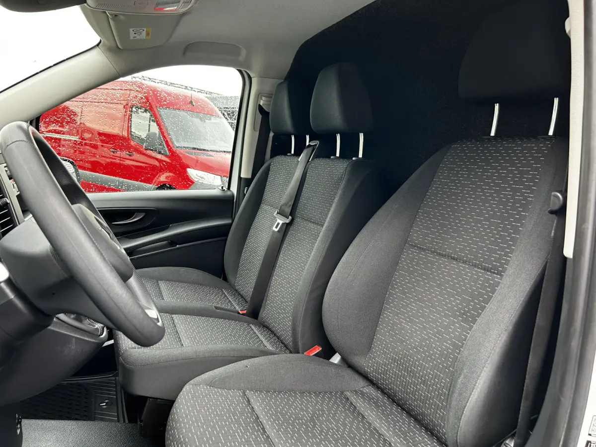 110 CDI L2 Lang RWD // RIJKLAAR // Airco // Achterklep // 6 mnd Garantie // 2.000kg // Bank // Radio // CV // Betimmering // Wieldoppen