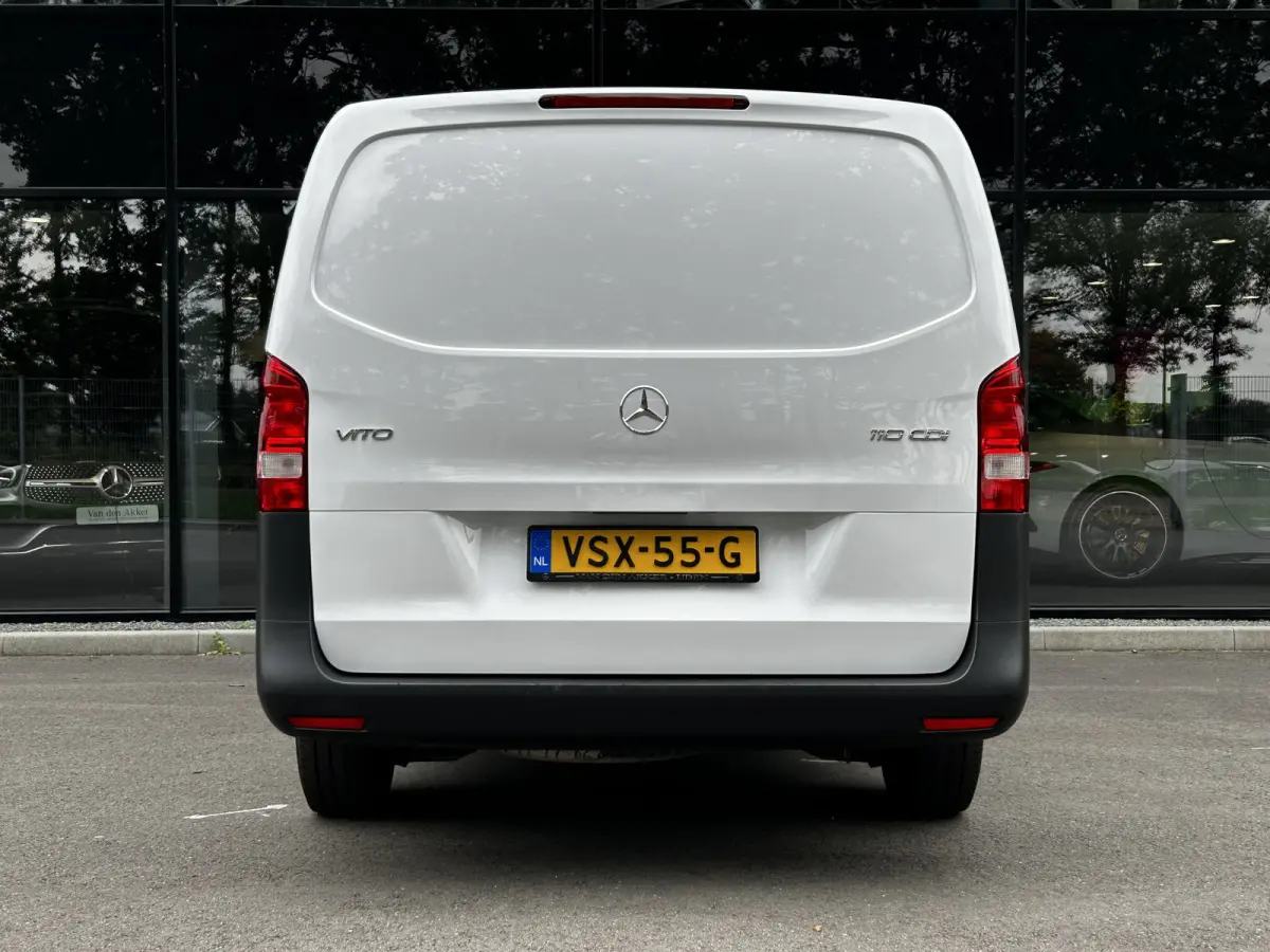 110 CDI L2 Lang RWD // RIJKLAAR // Airco // Achterklep // 6 mnd Garantie // 2.000kg // Bank // Radio // CV // Betimmering // Wieldoppen