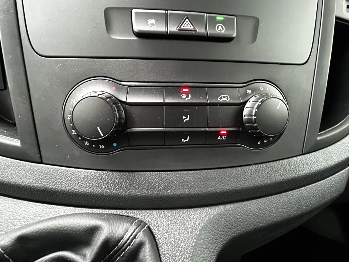 110 CDI L2 Lang RWD // € 398,- p/mnd // Airco // Achterklep // 12 mnd Garantie // 2000kg // Bank // Radio // CV // Betimmering // Wieldoppen