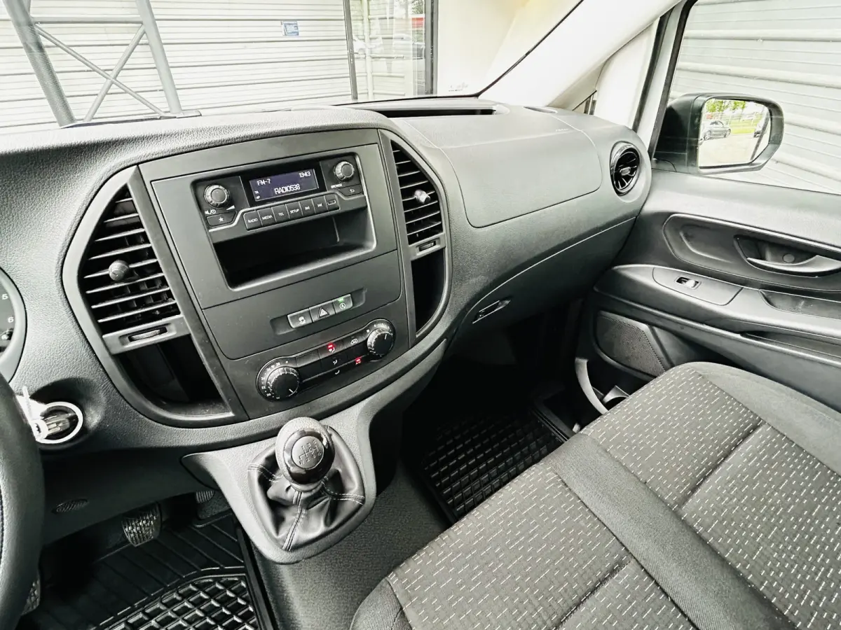 110 CDI L2 Lang RWD // € 398,- p/mnd // Airco // Achterklep // 12 mnd Garantie // 2000kg // Bank // Radio // CV // Betimmering // Wieldoppen