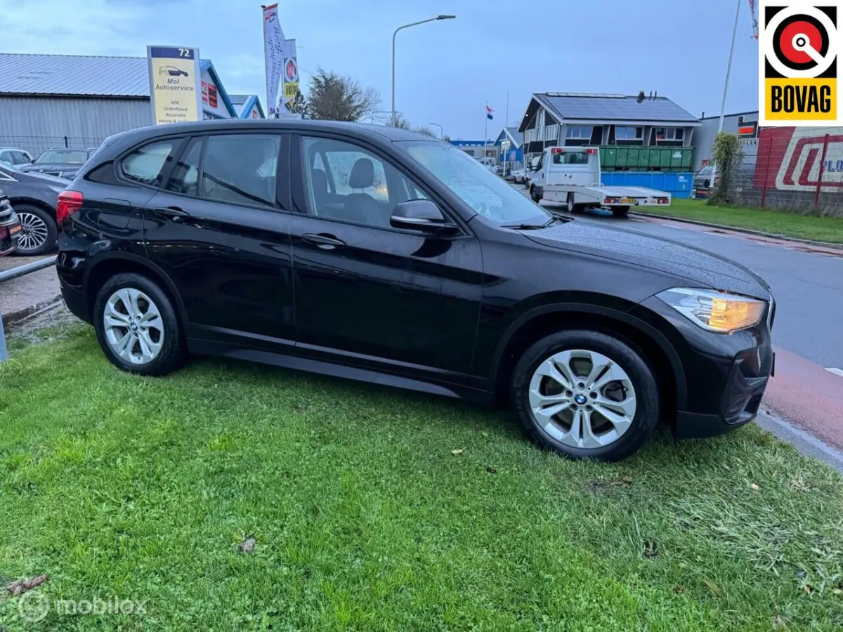 XDrive25e Business Edition Plus NAVI / TREKHAAK
