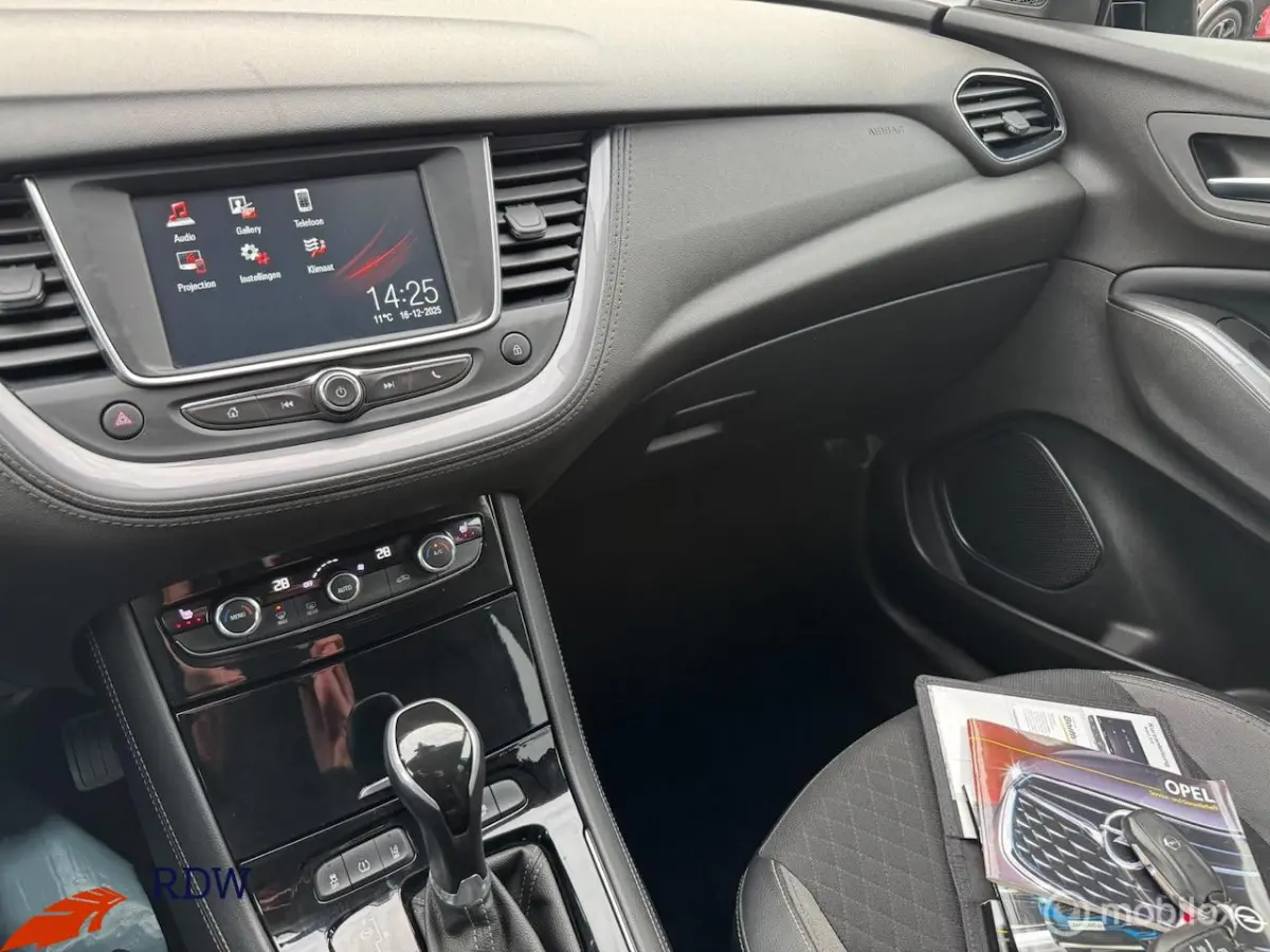 1.6 Turbo Ultimate AUTOMAAT/LEDER/CARPLAY