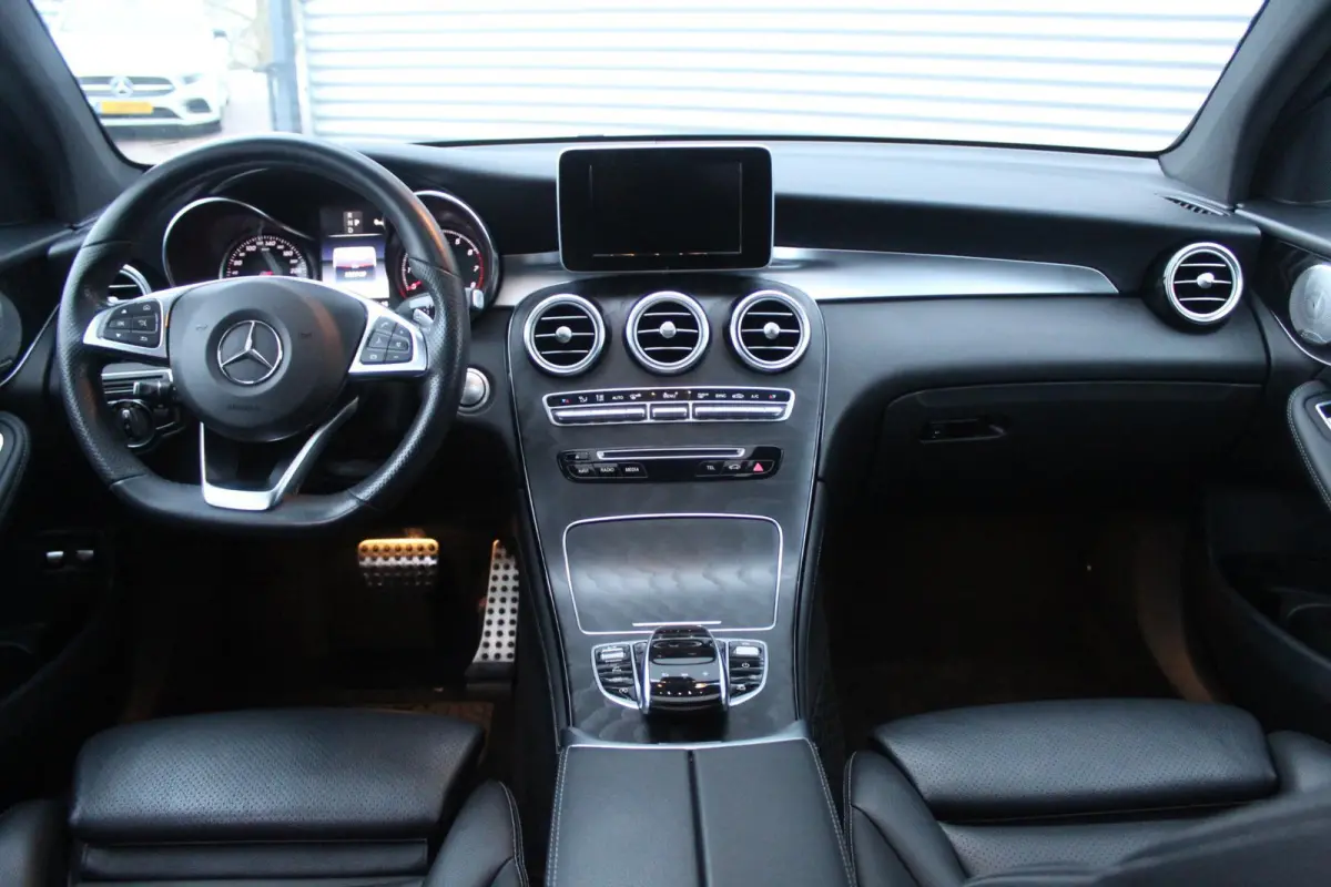 250 4MATIC AMG/PANO/full options!