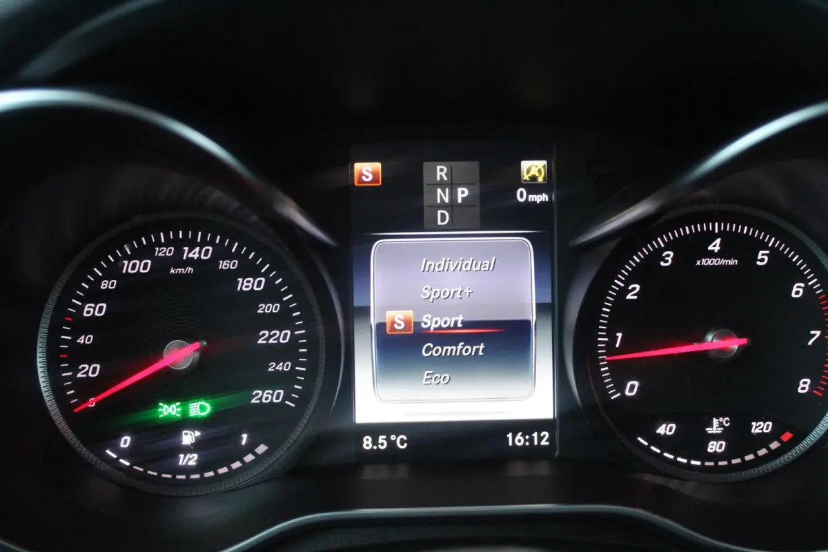 250 4MATIC AMG/PANO/full options!