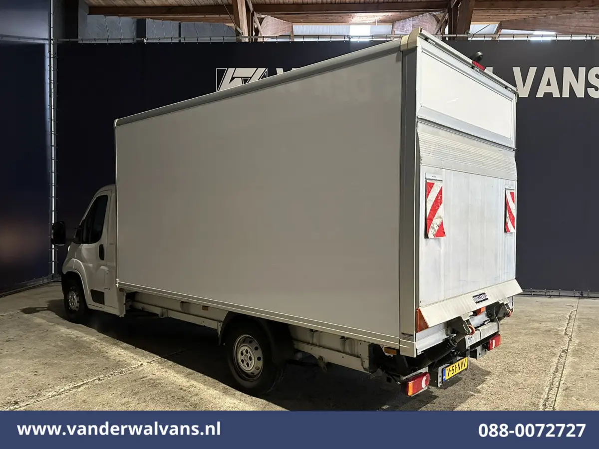 2.2 BlueHDi 165pk Bakwagen 434cm Lang Laadklep Euro6 Airco | Camera | Cruisecontrol Bijrijdersbank, 910kg laadvermogen