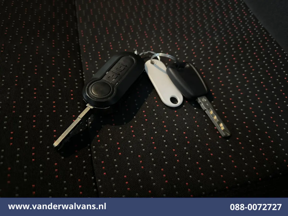 2.2 BlueHDi 165pk Bakwagen 434cm Lang Laadklep Euro6 Airco | Camera | Cruisecontrol Bijrijdersbank, 910kg laadvermogen