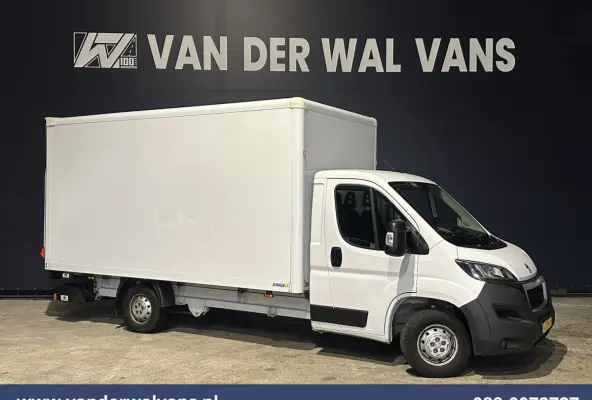 2.2 BlueHDi 141pk Bakwagen 436cm Lang Laadklep Euro6 Airco | 1055kg laadvermogen | Camera Cruisecontrol, Bijrijdersbank.