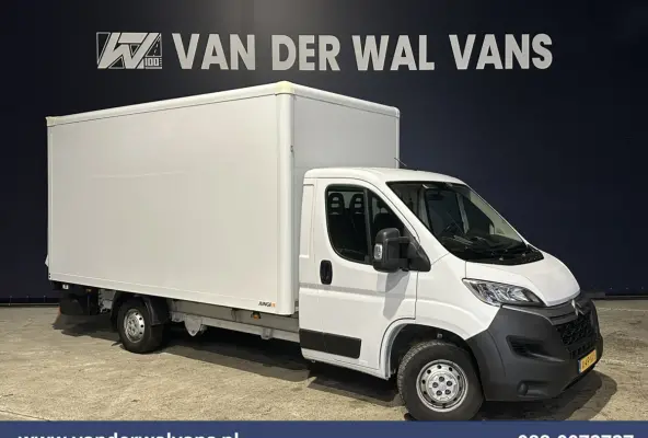2.2 BlueHDi 141pk Bakwagen 436cm Lang Laadklep Euro6 Airco | 1115kg laadvermogen | Cruisecontrol Bijrijdersbank.