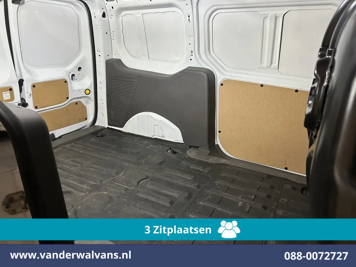 1.5 EcoBlue 100pk L2H1 Euro6 Airco | 3-Zits | Cruisecontrol | Stoelverwarming | Verwarmde voorruit Parkeersensoren, Bijrijdersbank