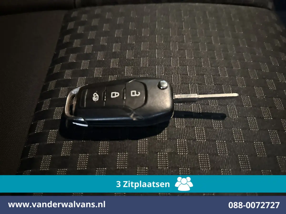 1.5 EcoBlue 100pk L2H1 Euro6 Airco | 3-Zits | Cruisecontrol | Stoelverwarming | Verwarmde voorruit Parkeersensoren, Bijrijdersbank