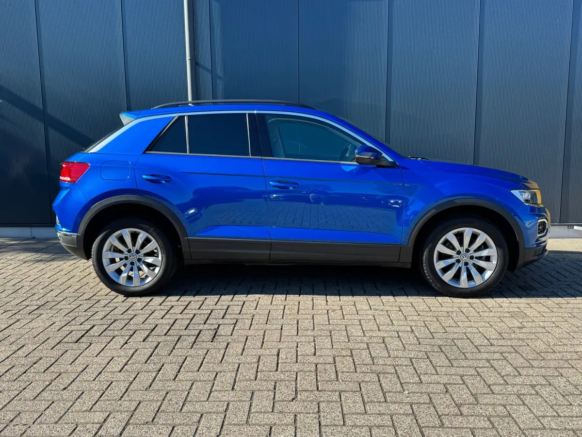 1.0 TSI Style * Navigatiesysteem * Stoelverwarming * Adaptieve Cruise Control * Parkeercamera *