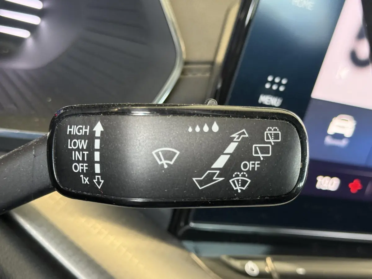 1.0 e-TSI Business Edition Navigatie Apple Carplay/Android Auto Parkeersensoren Adaptive Cruise Control Virtual Cockpit Full Led Climate Control Lichtmetalen velgen