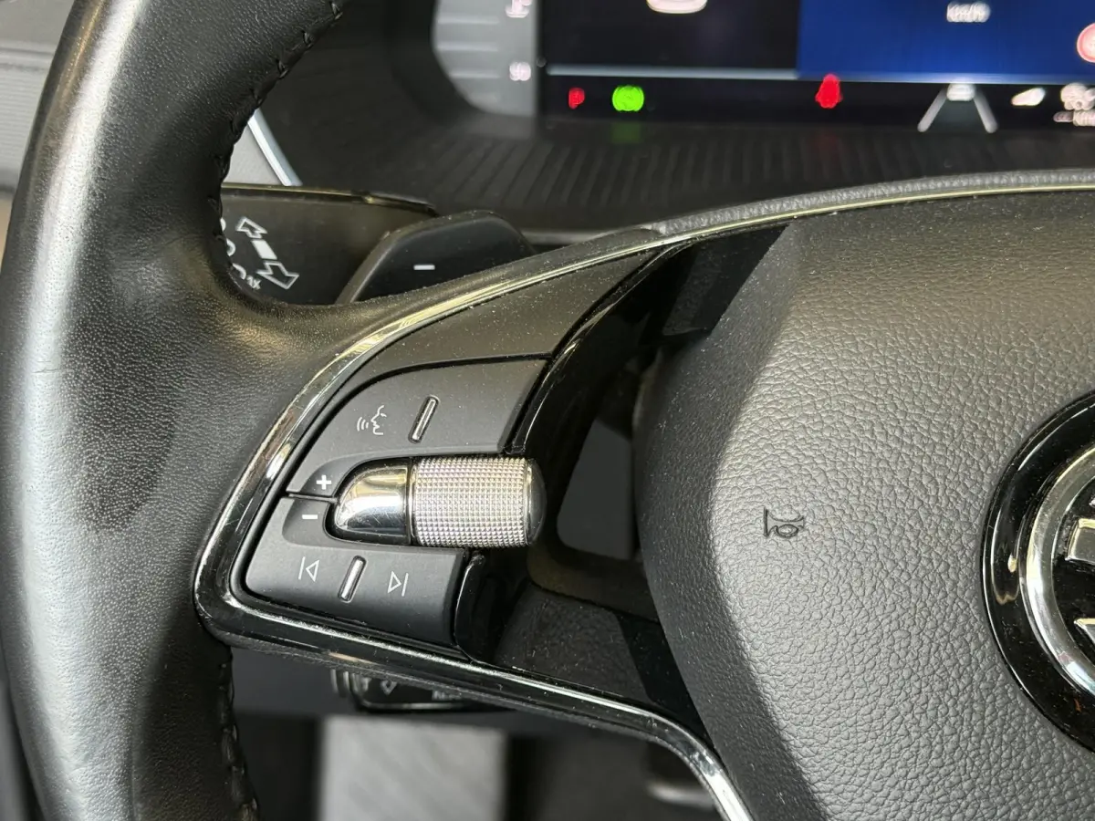 1.0 e-TSI Business Edition Navigatie Apple Carplay/Android Auto Parkeersensoren Adaptive Cruise Control Virtual Cockpit Full Led Climate Control Lichtmetalen velgen