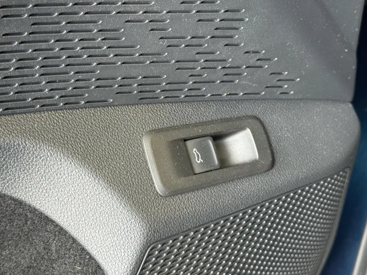 1.0 e-TSI Business Edition Navigatie Apple Carplay/Android Auto Parkeersensoren Adaptive Cruise Control Virtual Cockpit Full Led Climate Control Lichtmetalen velgen