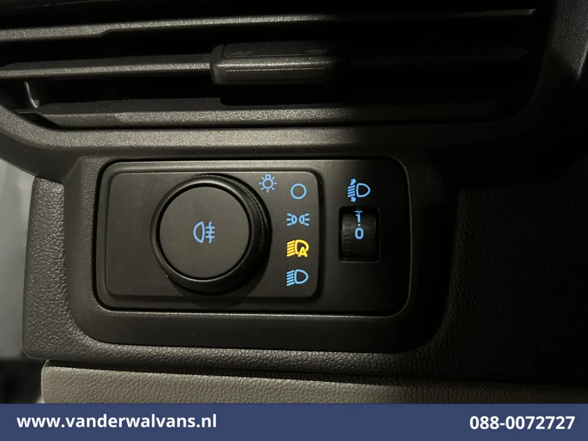 2.0 TDCI 136pk L1H1 Euro6 Airco | Camera | LED | Apple Carplay | Cruisecontrol Android Auto, Verwarmde voorruit, Parkeersensoren, Bijrijdersbank, 2740kg trekvermogen