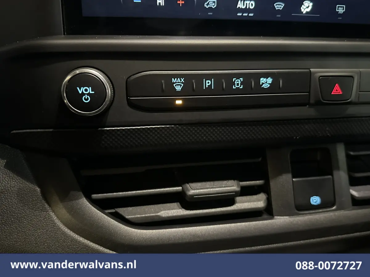 2.0 TDCI 136pk L1H1 Euro6 Airco | Camera | LED | Apple Carplay | Cruisecontrol Android Auto, Verwarmde voorruit, Parkeersensoren, Bijrijdersbank, 2740kg trekvermogen