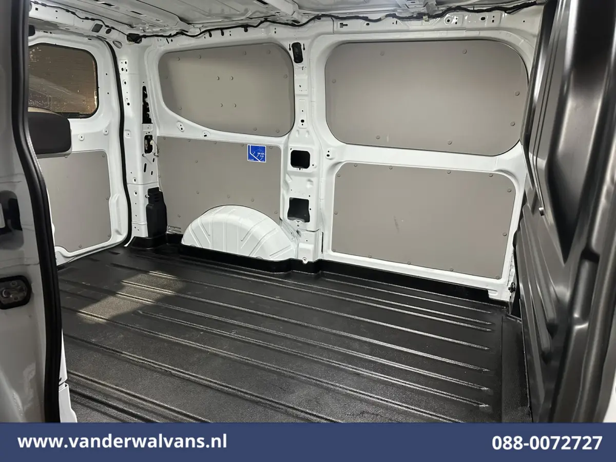 2.0 TDCI 136pk L1H1 Euro6 Airco | Camera | LED | Apple Carplay | Cruisecontrol Android Auto, Verwarmde voorruit, Parkeersensoren, Bijrijdersbank, 2740kg trekvermogen