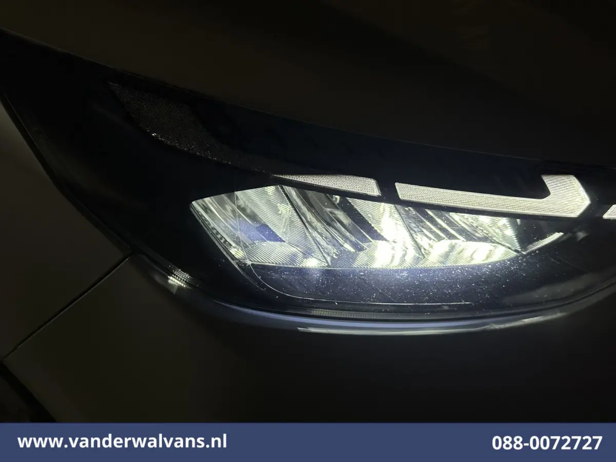 2.0 TDCI 136pk L1H1 Euro6 Airco | Camera | LED | Apple Carplay | Cruisecontrol Android Auto, Verwarmde voorruit, Parkeersensoren, Bijrijdersbank, 2740kg trekvermogen