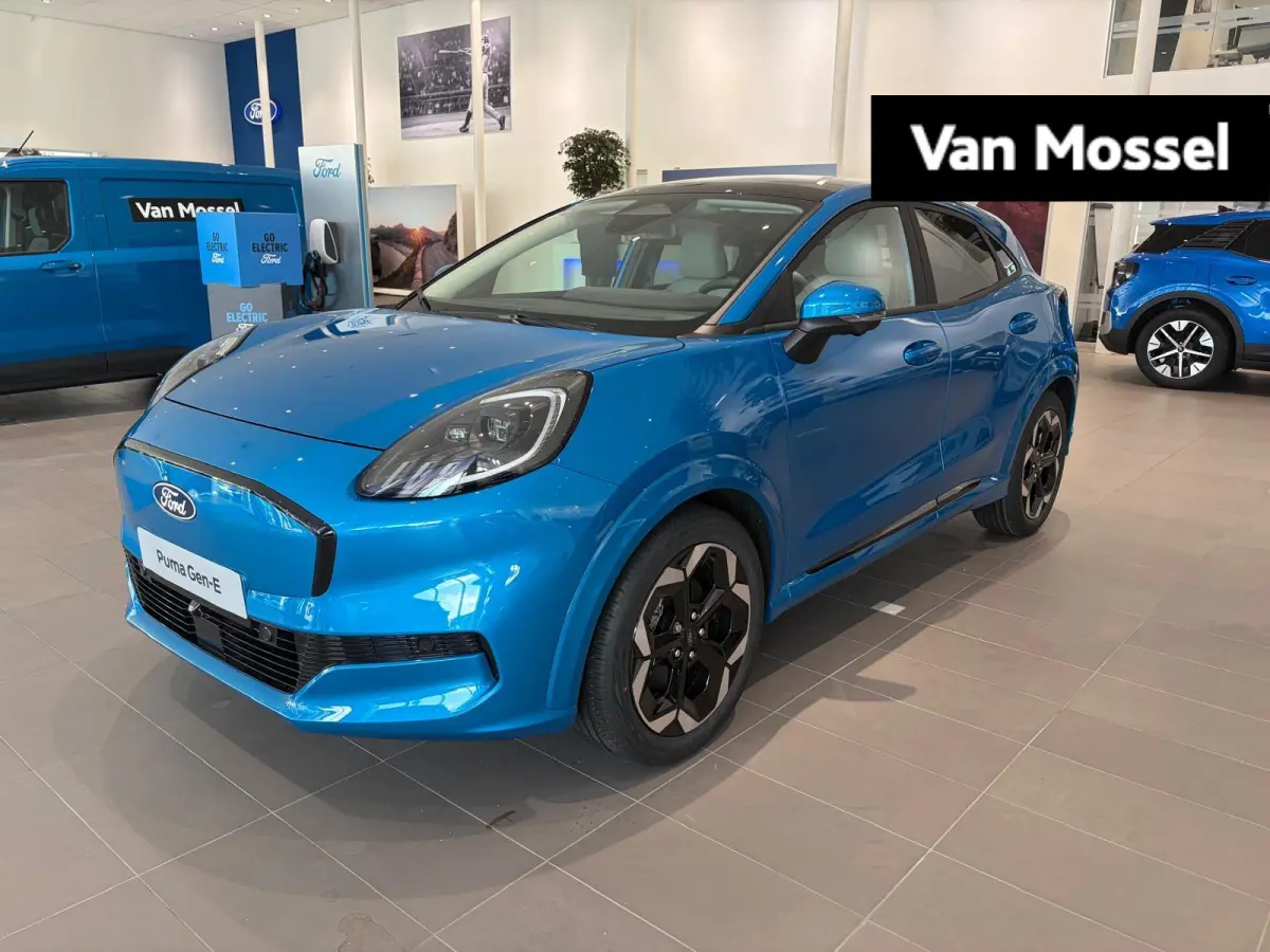 Premium 47 kWh | NIEUW TE BESTELLEN! | B&O AUDIO | STUUR, STOEL EN VOORRUITVERWARMING | 360 GRADEN CAMERA | PARKEERSENSOREN VOOR ÉN ACHTER | ADAPTIEVE CRUISE CONTROL | PANORAMADAK| KEYLESS 