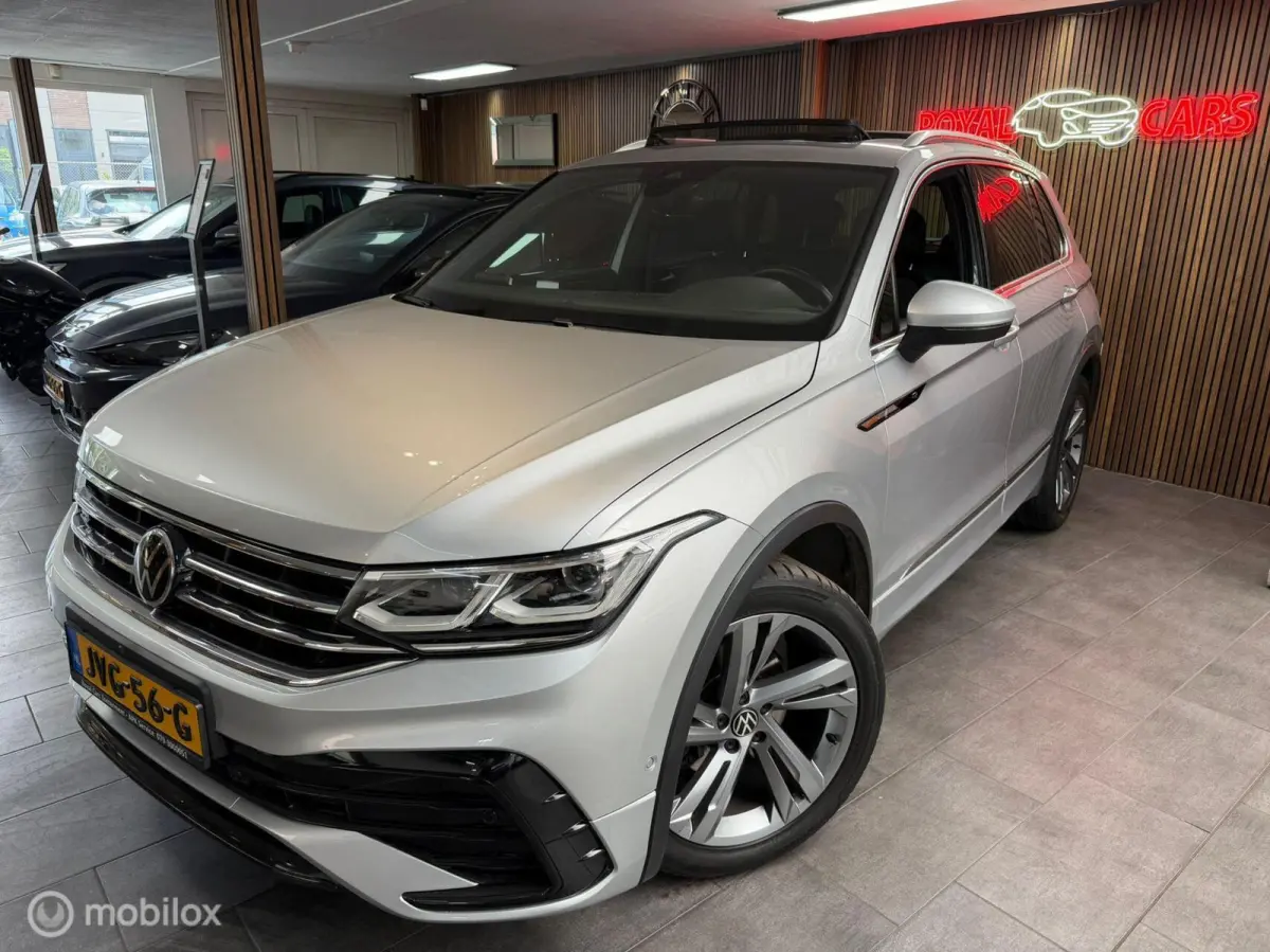 1.5 TSI 3x R-Line/ Pano / 360°Camera/ Vol Op