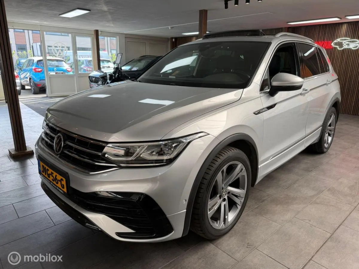 1.5 TSI 3x R-Line/ Pano / 360°Camera/ Vol Op