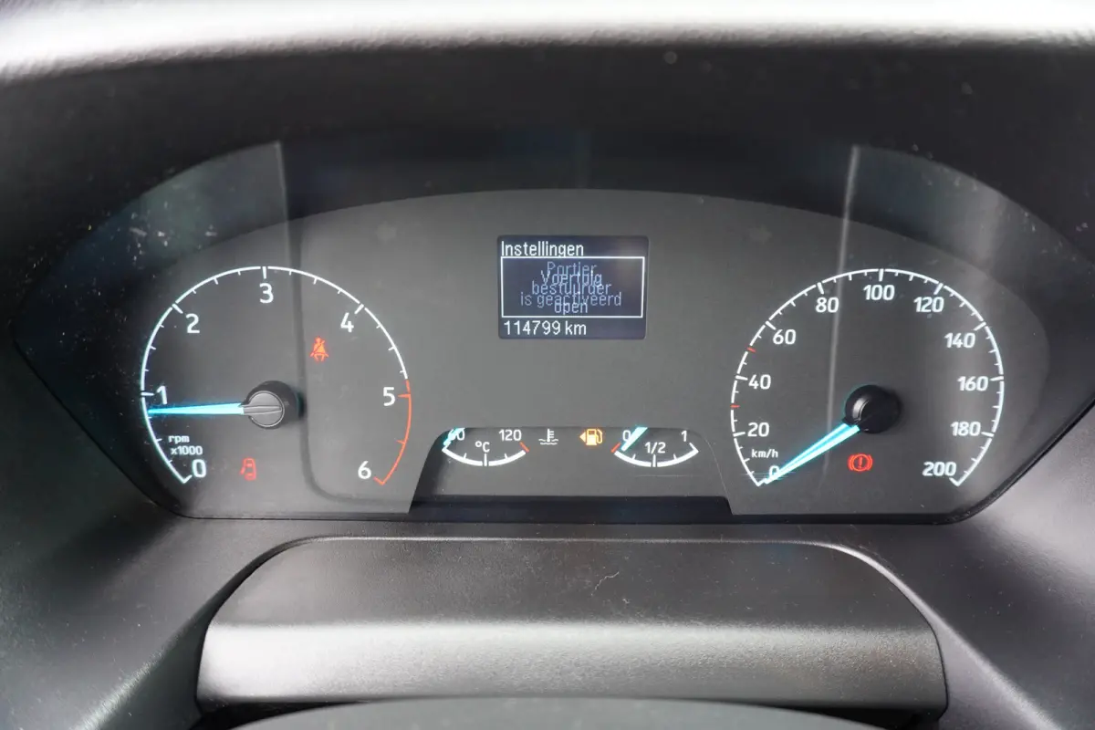 131pk L1H1 Trend 2x Schuifdeur Trekhaak 16" Velgen Parkeersensoren Airco Cruise control stoelverwarming