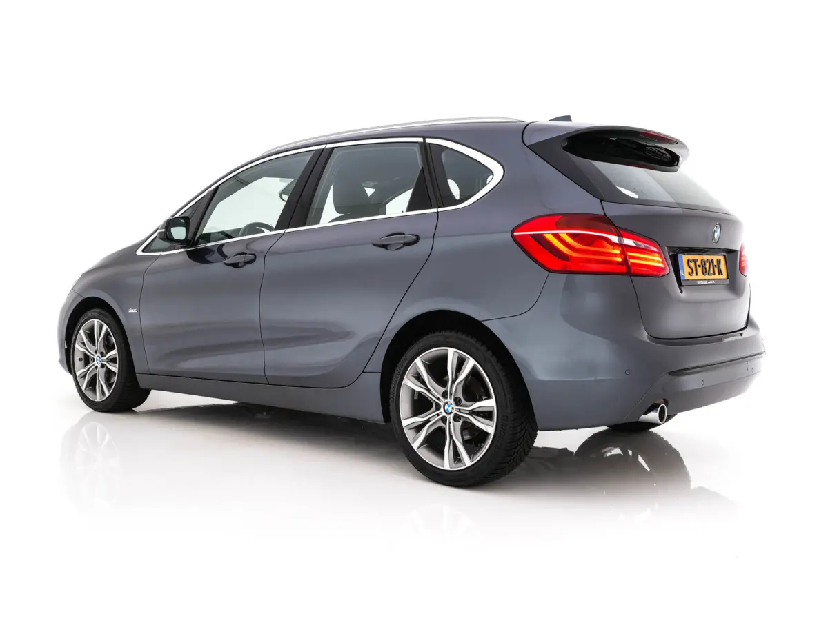 216d Sportline Corporate Lease High Executive Aut. *LEATHER | FULL-LED | HEATED-SPORTSEATS | NAVI-FULLMAP | ECC | HEAD-UP | PDC | CRUISE | 18''ALU*