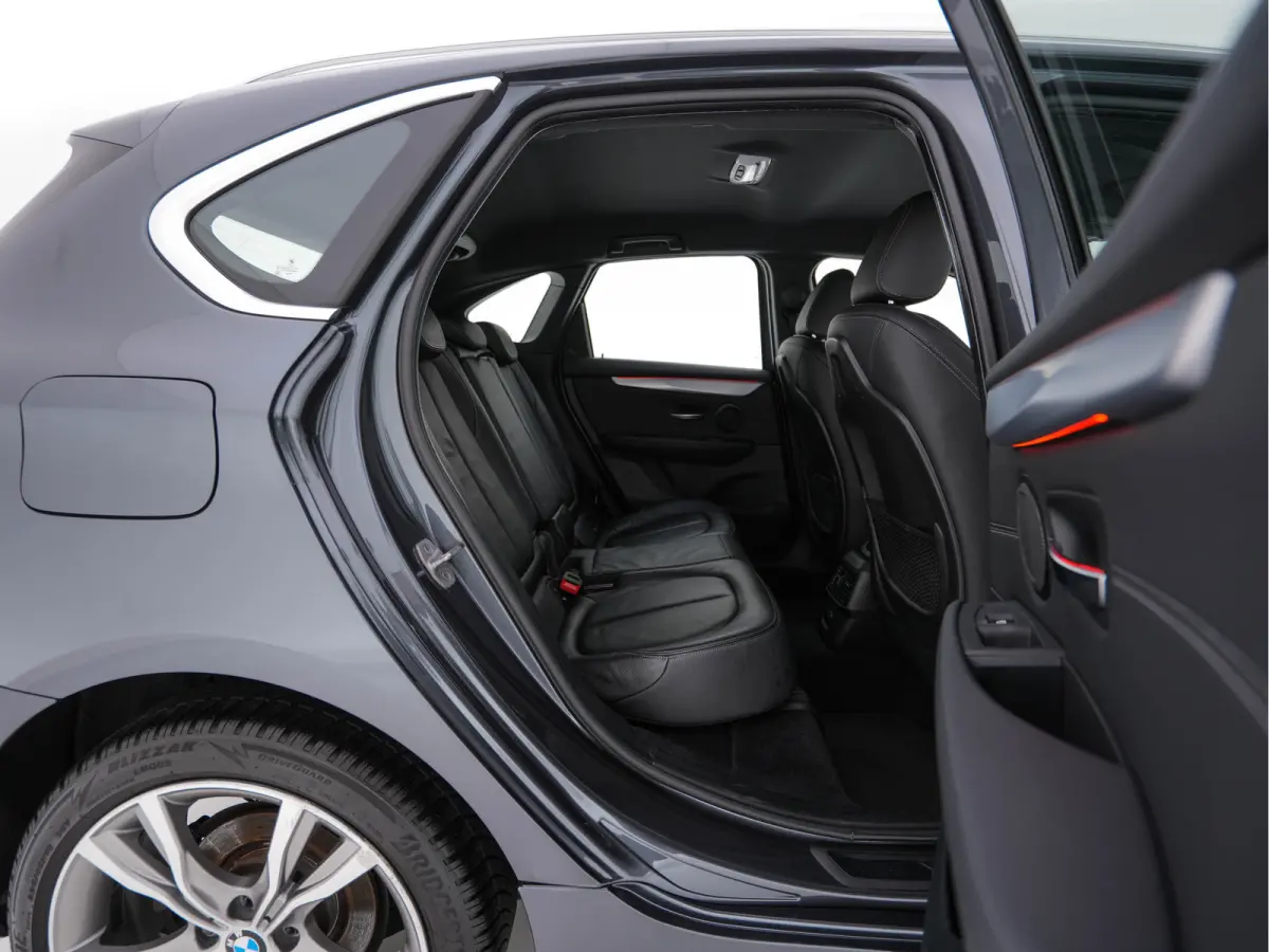 216d Sportline Corporate Lease High Executive Aut. *LEATHER | FULL-LED | HEATED-SPORTSEATS | NAVI-FULLMAP | ECC | HEAD-UP | PDC | CRUISE | 18''ALU*
