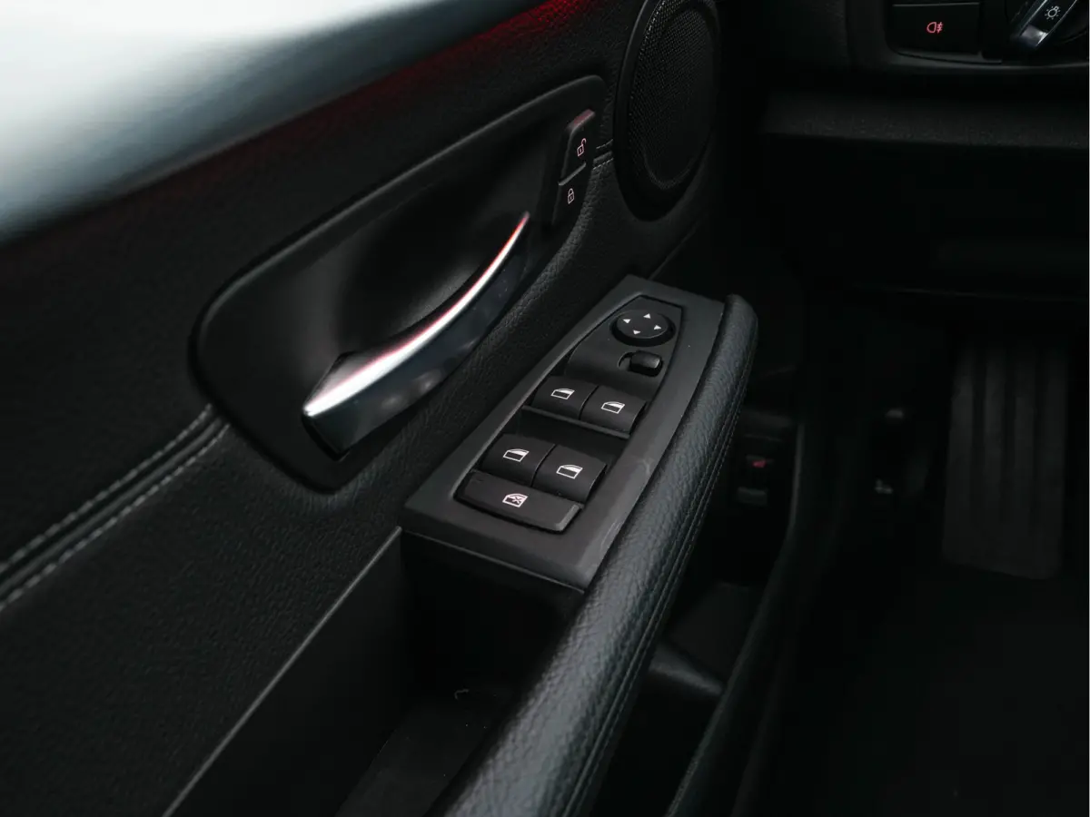 216d Sportline Corporate Lease High Executive Aut. *LEATHER | FULL-LED | HEATED-SPORTSEATS | NAVI-FULLMAP | ECC | HEAD-UP | PDC | CRUISE | 18''ALU*