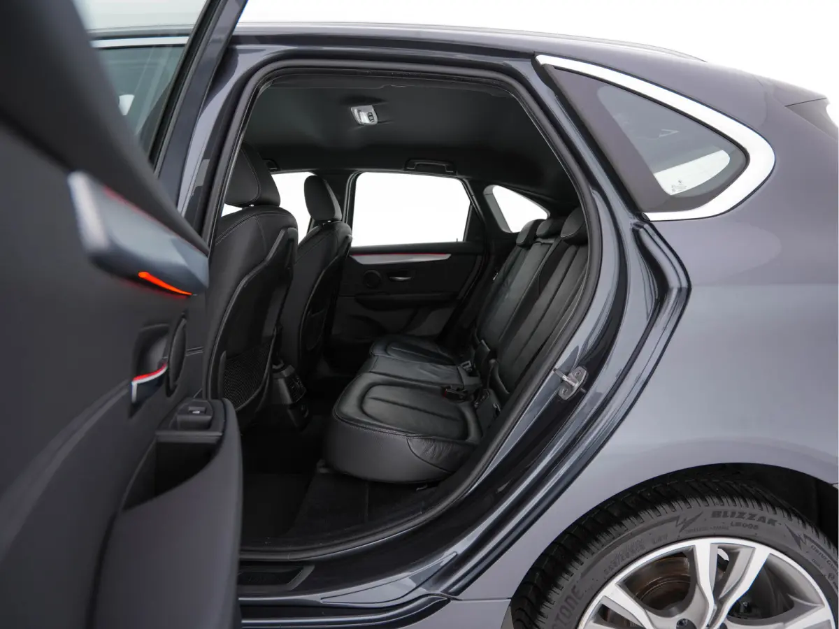 216d Sportline Corporate Lease High Executive Aut. *LEATHER | FULL-LED | HEATED-SPORTSEATS | NAVI-FULLMAP | ECC | HEAD-UP | PDC | CRUISE | 18''ALU*