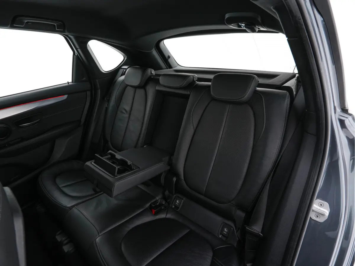 216d Sportline Corporate Lease High Executive Aut. *LEATHER | FULL-LED | HEATED-SPORTSEATS | NAVI-FULLMAP | ECC | HEAD-UP | PDC | CRUISE | 18''ALU*