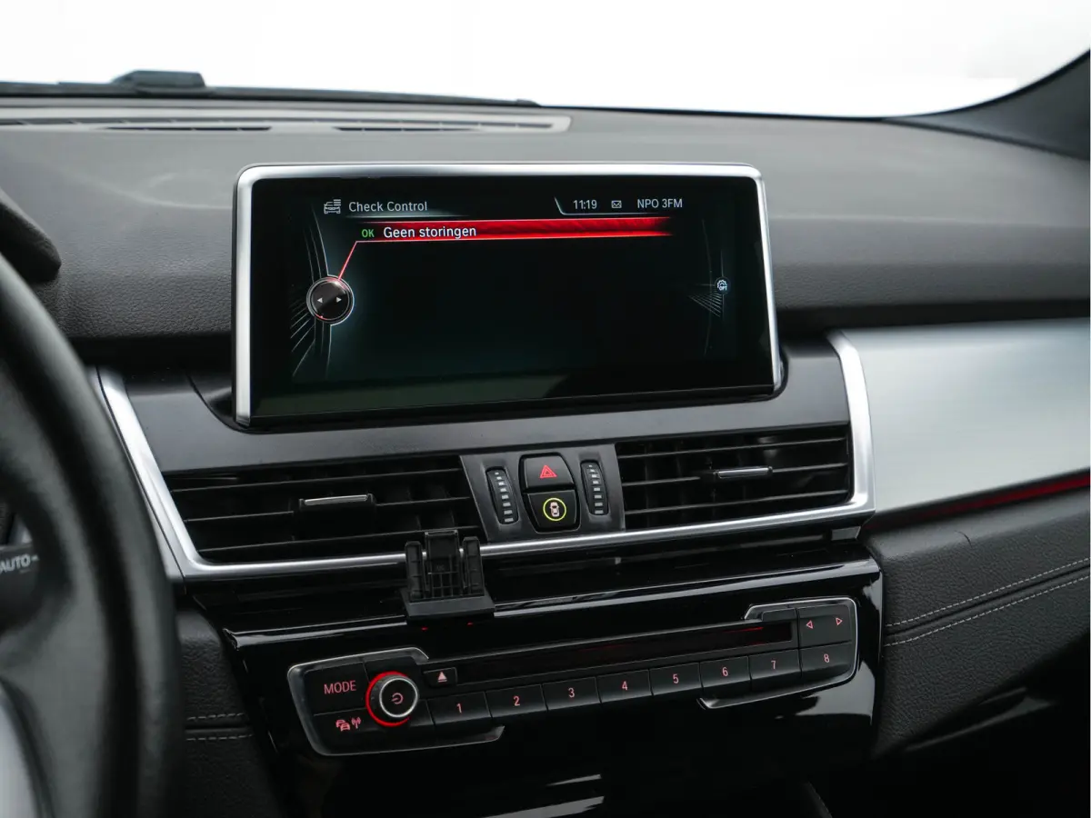 216d Sportline Corporate Lease High Executive Aut. *LEATHER | FULL-LED | HEATED-SPORTSEATS | NAVI-FULLMAP | ECC | HEAD-UP | PDC | CRUISE | 18''ALU*