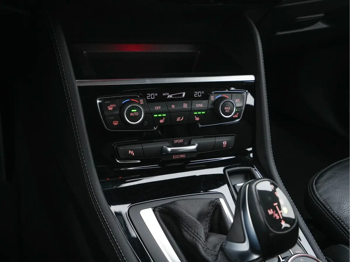 216d Sportline Corporate Lease High Executive Aut. *LEATHER | FULL-LED | HEATED-SPORTSEATS | NAVI-FULLMAP | ECC | HEAD-UP | PDC | CRUISE | 18''ALU*