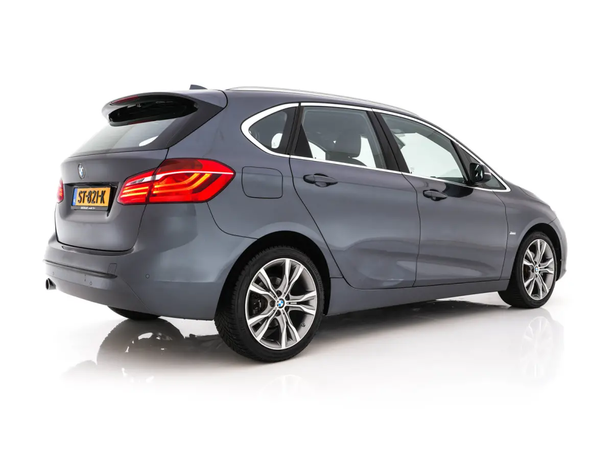216d Sportline Corporate Lease High Executive Aut. *LEATHER | FULL-LED | HEATED-SPORTSEATS | NAVI-FULLMAP | ECC | HEAD-UP | PDC | CRUISE | 18''ALU*