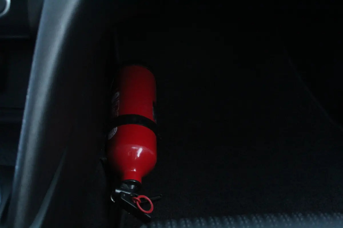 1.3 TCe Limited Navigatie l Airco l Cruise control l Bluetooth l Keyless entry/Start l Elektrisch inklapbare spiegels