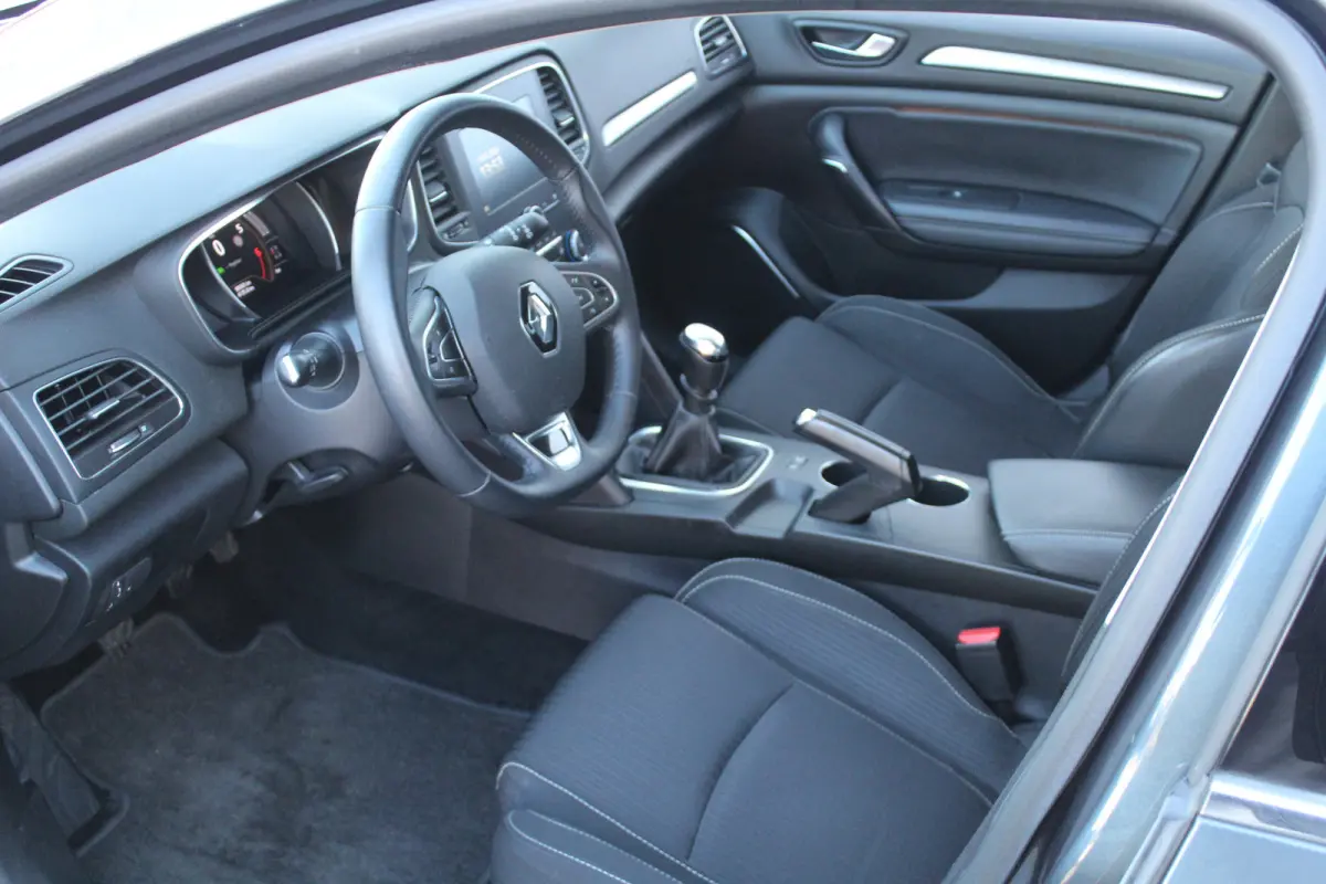 1.3 TCe Limited Navigatie l Airco l Cruise control l Bluetooth l Keyless entry/Start l Elektrisch inklapbare spiegels