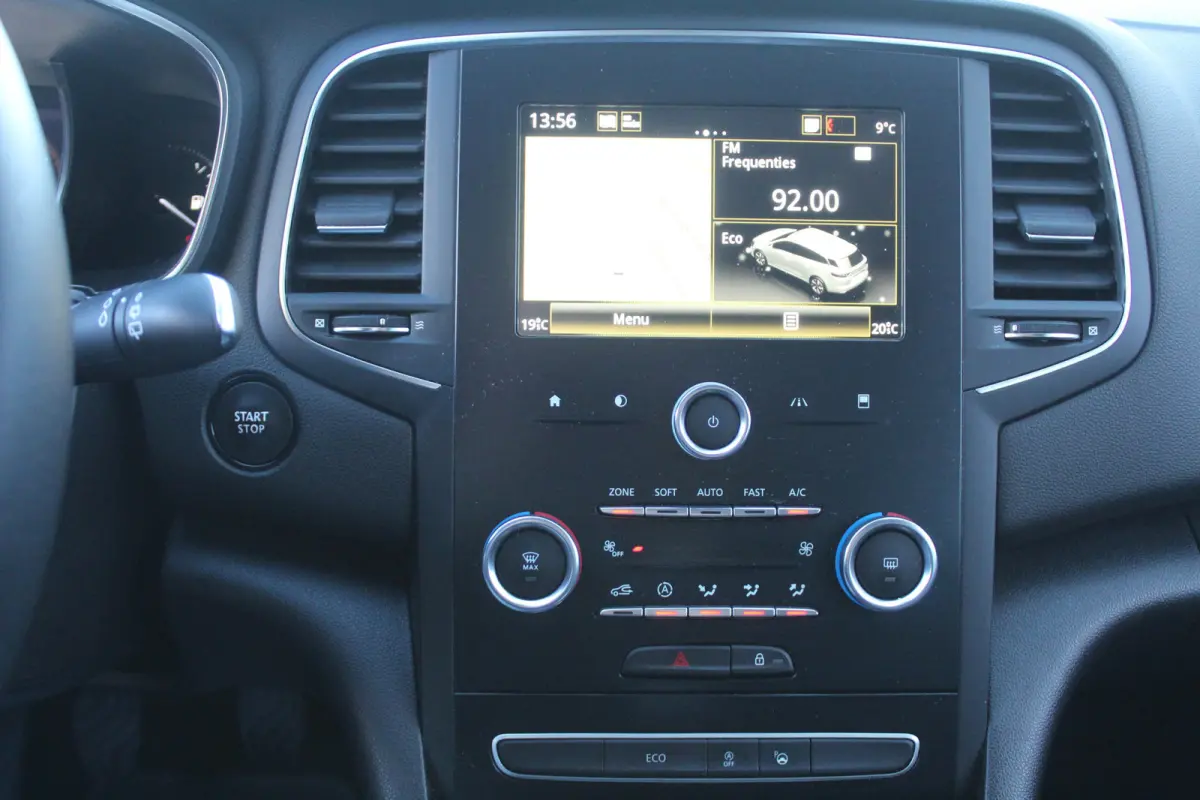 1.3 TCe Limited Navigatie l Airco l Cruise control l Bluetooth l Keyless entry/Start l Elektrisch inklapbare spiegels
