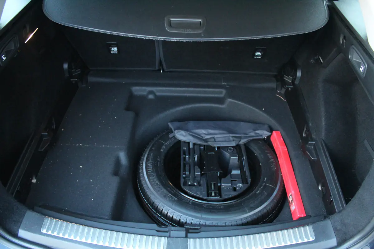 1.3 TCe Limited Navigatie l Airco l Cruise control l Bluetooth l Keyless entry/Start l Elektrisch inklapbare spiegels