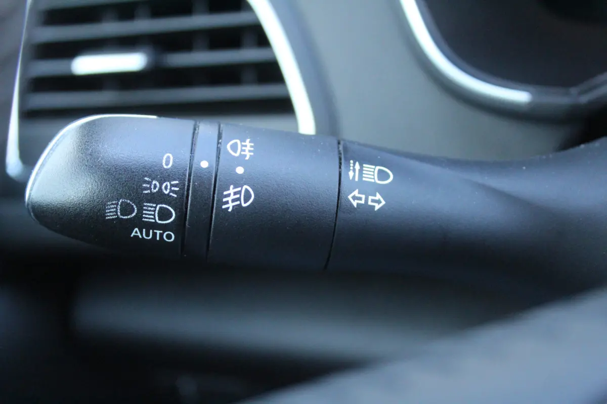 1.3 TCe Limited Navigatie l Airco l Cruise control l Bluetooth l Keyless entry/Start l Elektrisch inklapbare spiegels