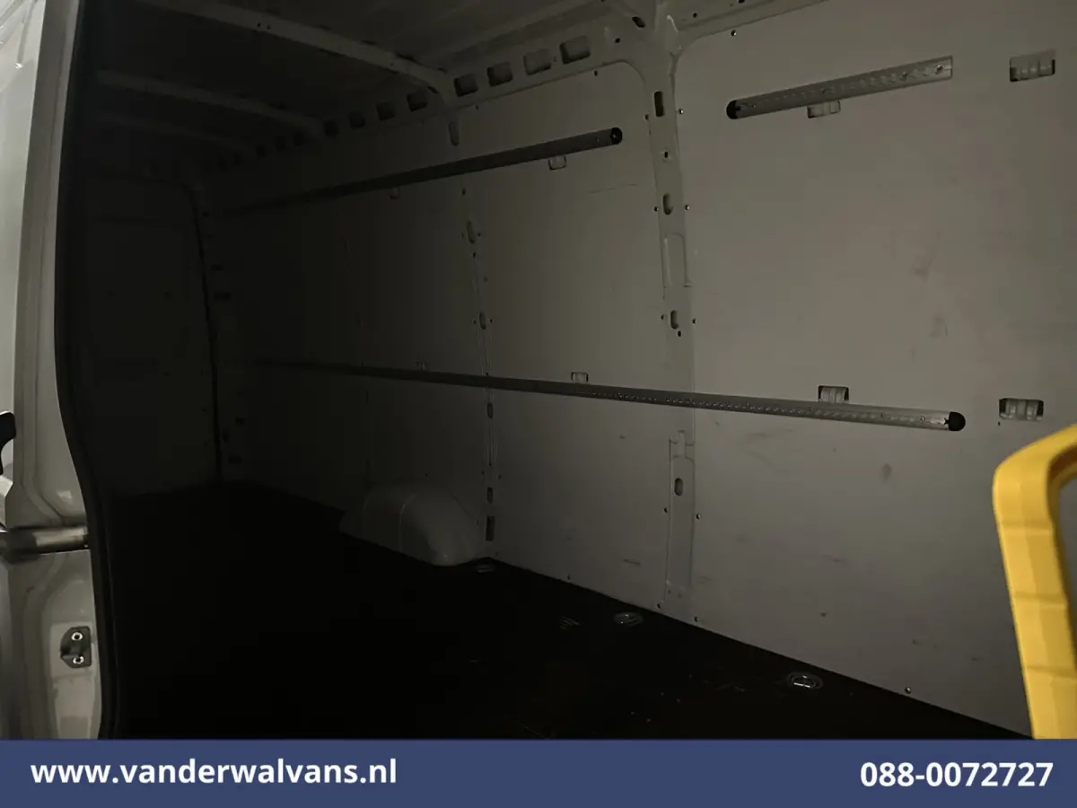 35S16 157pk L3H2 Euro6 Airco | 3500kg trekvermogen | Parkeersensoren Bijrijdersbank