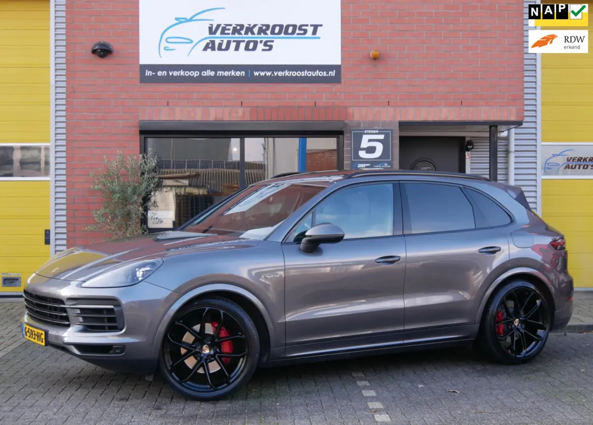 3.0 E-Hybrid. pano. sportchrono. memory. luchtvering
