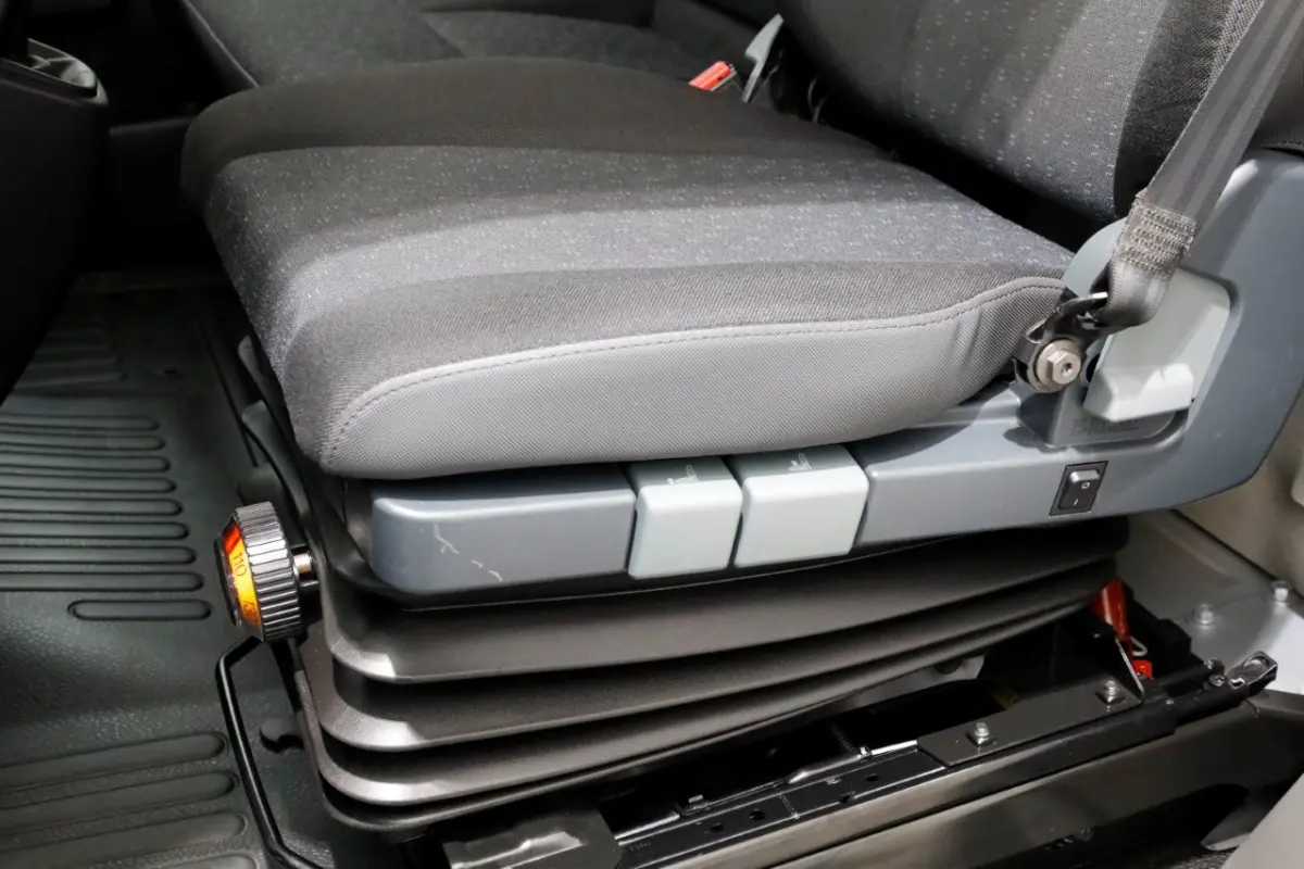 2.3 Turbo 165pk Bakwagen met bovensluit-laadklep 1000kg en zijlader L445cm 05-2022
