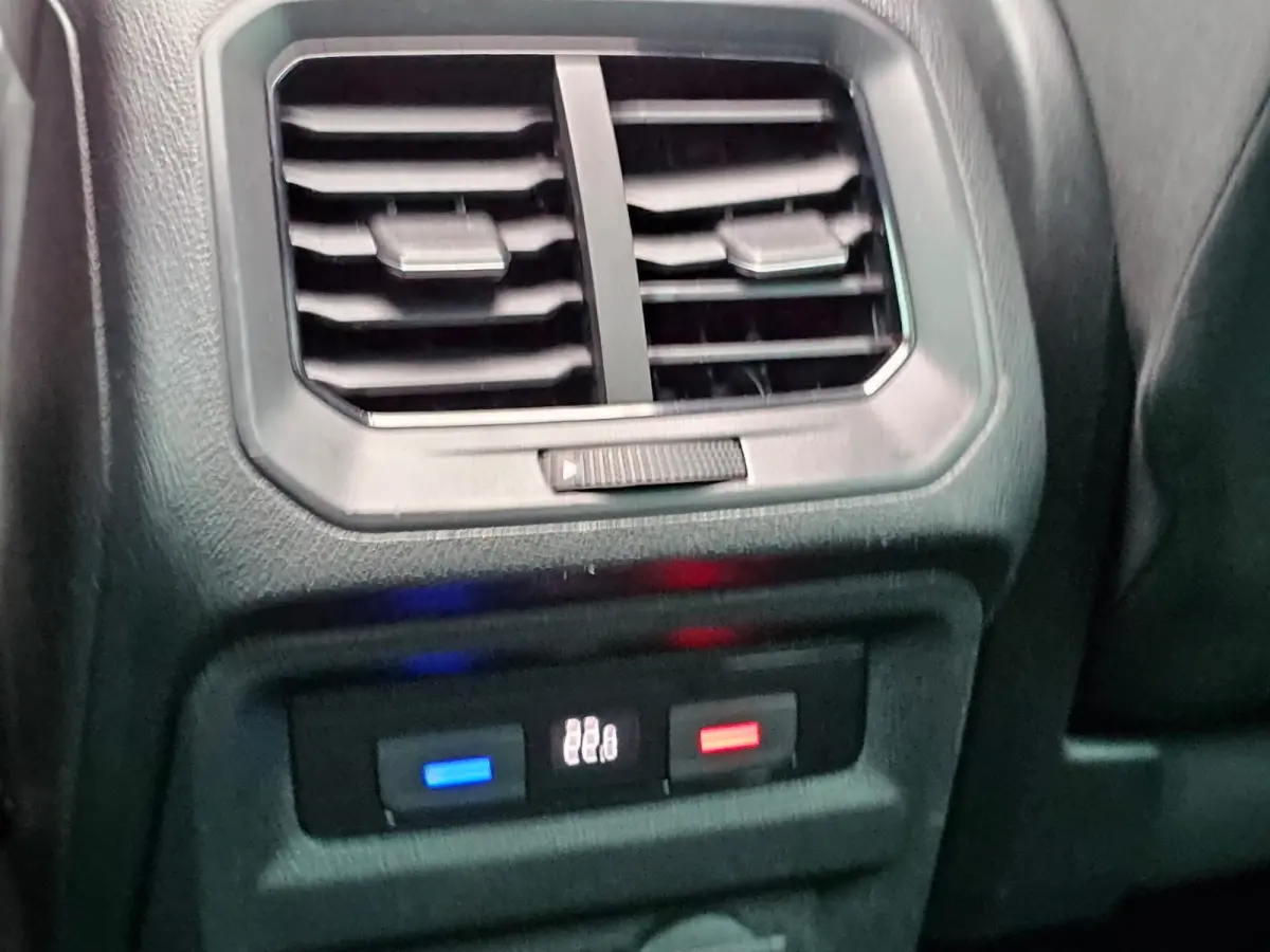 2.0 TSI 4MOTION Highline | Automaat | Pano | LED | Navi | App-connect | Camera | All-seasons | Elek. achterklep | Park Assist |