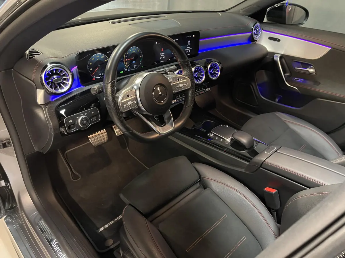 250 e AMG Line 19"/Panoramadak/Sfeerverlichting/Keyless/Camera/Stoelverwarming