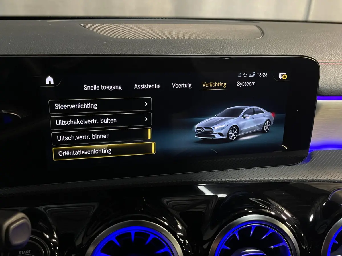 250 e AMG Line 19"/Panoramadak/Sfeerverlichting/Keyless/Camera/Stoelverwarming
