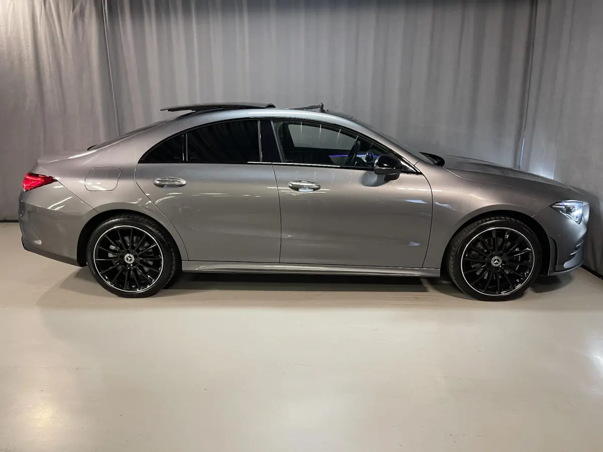 250 e AMG Line 19"/Panoramadak/Sfeerverlichting/Keyless/Camera/Stoelverwarming