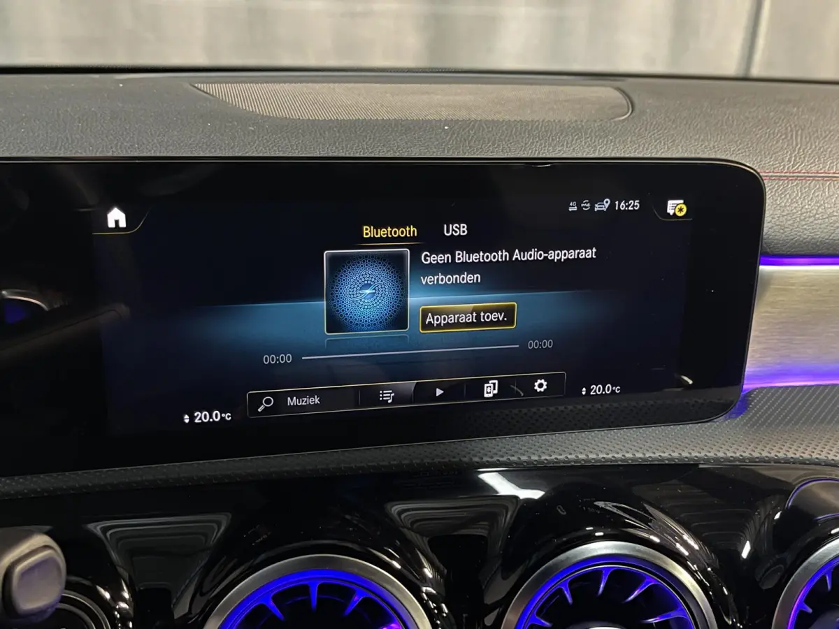 250 e AMG Line 19"/Panoramadak/Sfeerverlichting/Keyless/Camera/Stoelverwarming