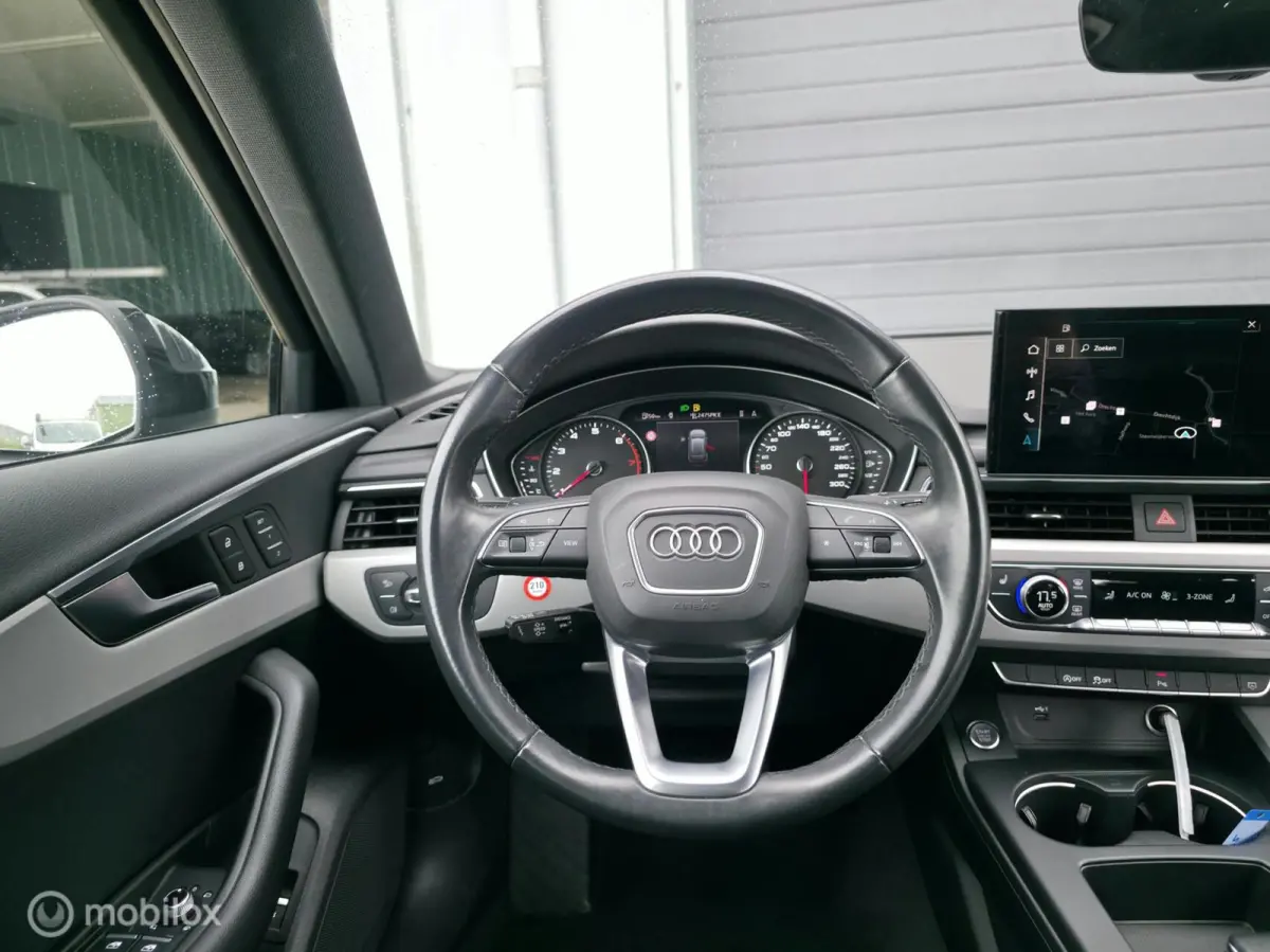 35 TFSI S-line / El. Trekh. / Navi / Leder