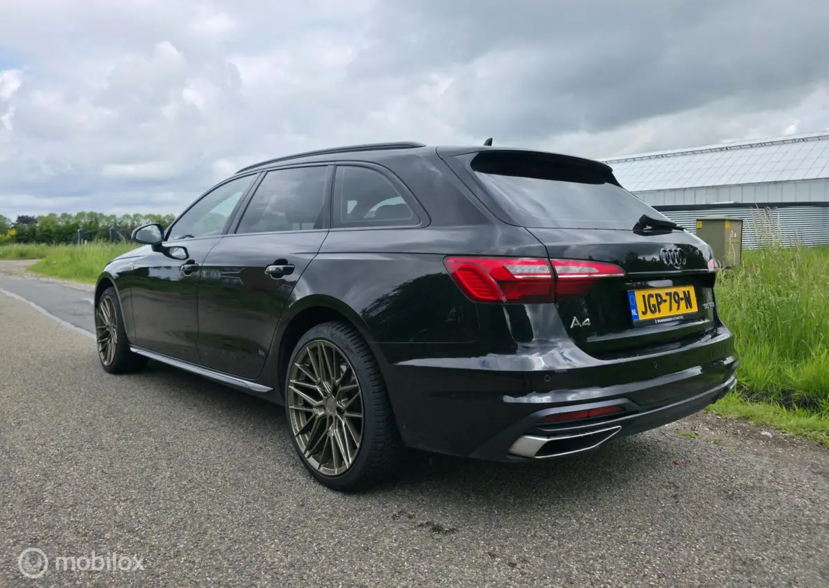 35 TFSI S-line / El. Trekh. / Navi / Leder